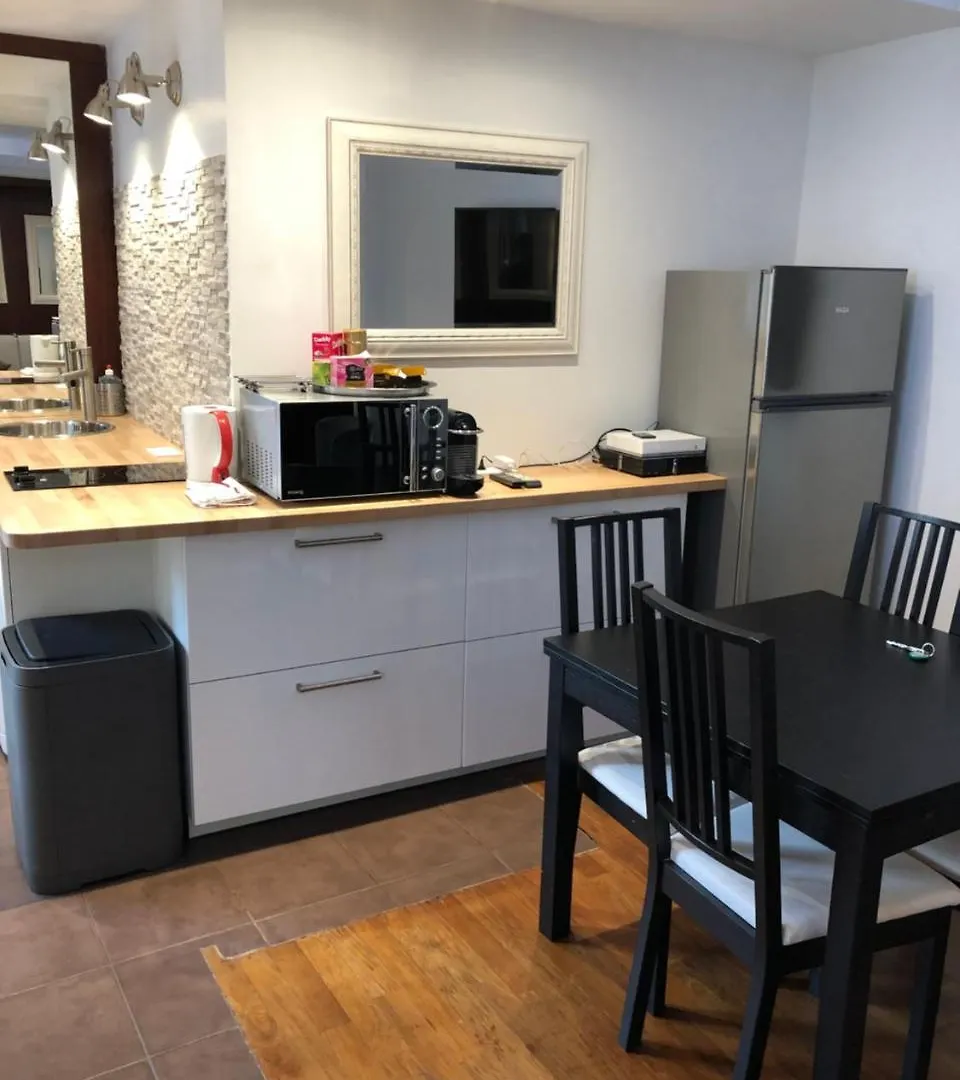 Cosy - Triangle D'or Apartment